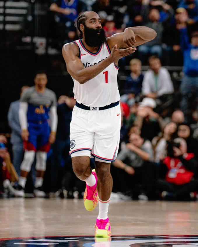 九游体育-哈登新星夺冠表现突出，塞尔维亚队前途光明！的简单介绍